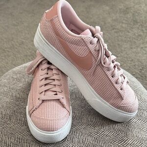 Nike Blazer Low Platform Sneaker